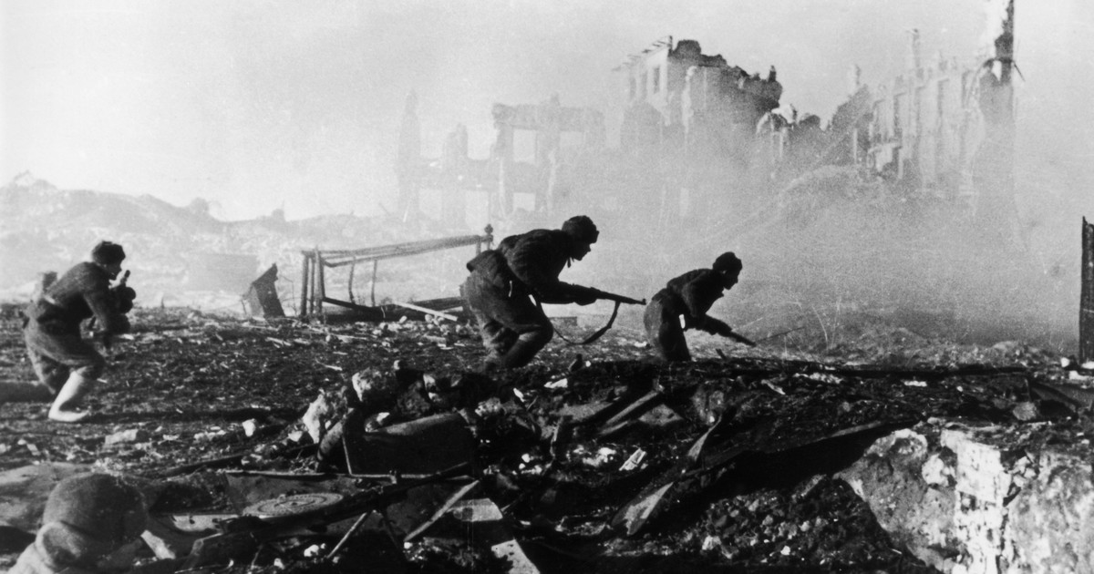 atak-zolnierzy-radzieckich-w-stalingradzie-1942-r.jpg